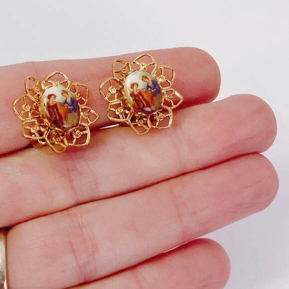 VTG Mid Century Gold Tone Filigree Clip On Earrings Transfer Art Print Glass 60s - Picture 5 of 11